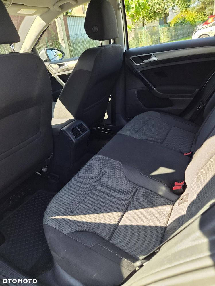 Volkswagen Golf 1.6 TDI Comfortline - 10
