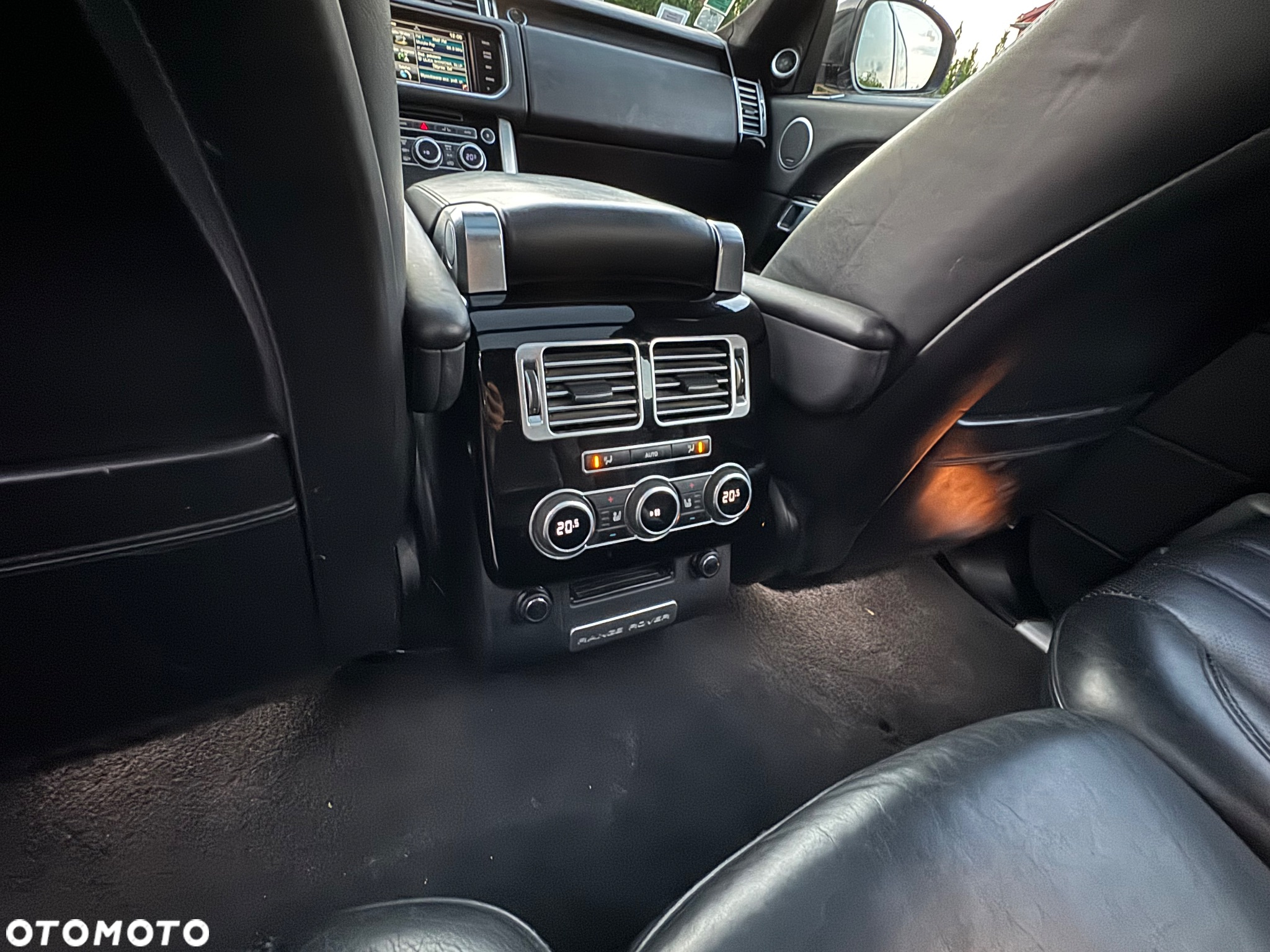 Land Rover Range Rover SDV6 Hybrid - 10