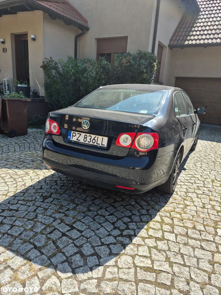 Volkswagen Jetta - 5