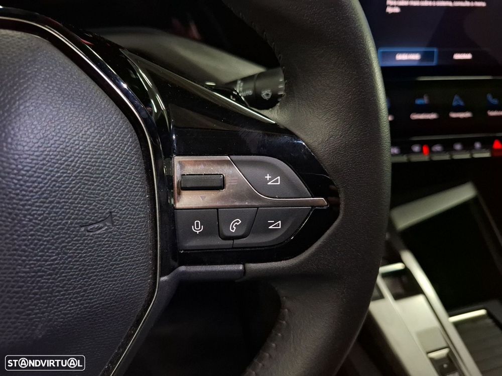 Peugeot 408 1.2 PureTech Allure EAT8 - 17