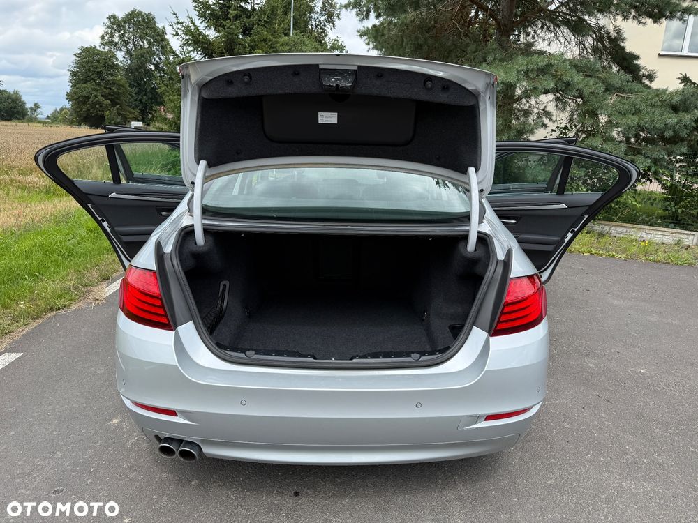 BMW Seria 5 530d Sport-Aut - 9