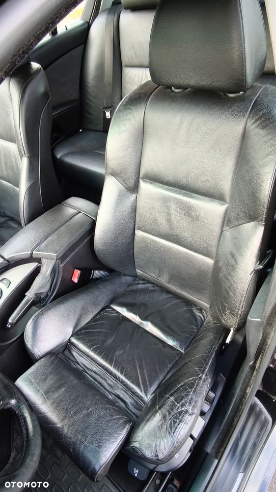 BMW Seria 5 520i - 23