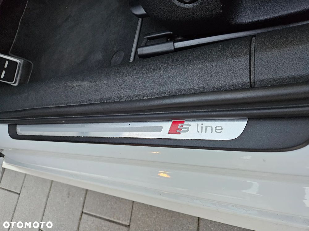 Audi A6 Avant 2.0 TDI quattro S tronic - 31