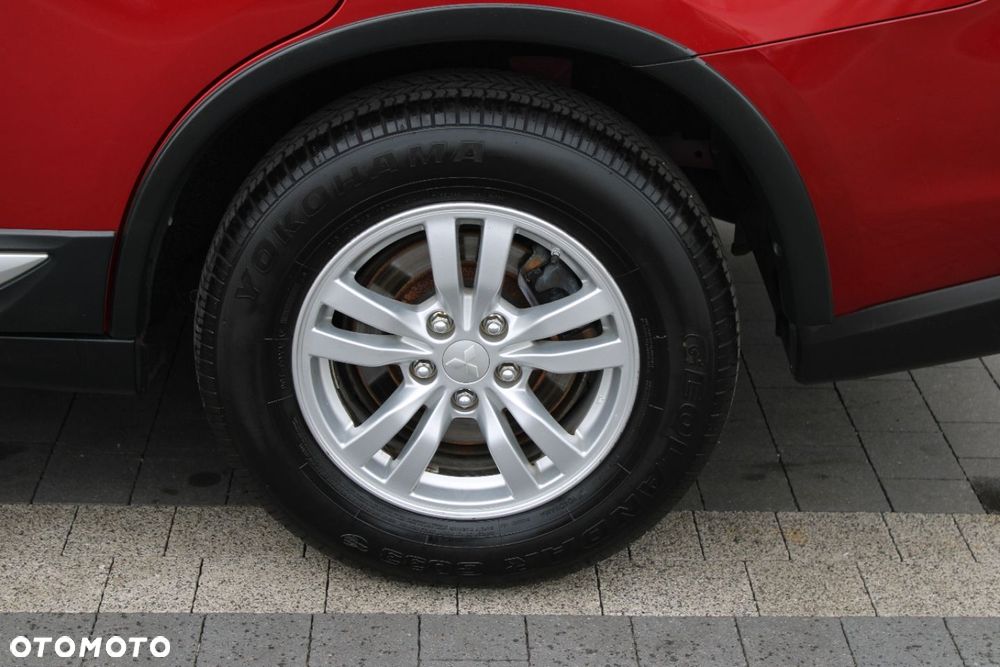 Mitsubishi Outlander - 16