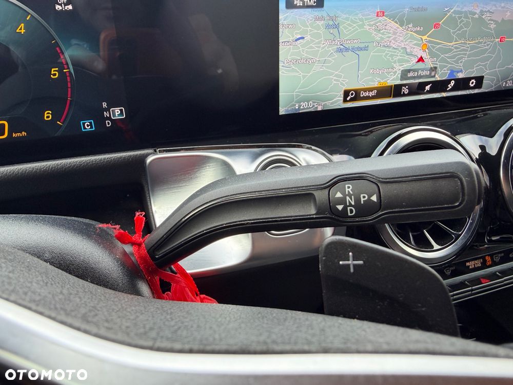 Mercedes-Benz GLB 200 d 8G-DCT Progressive - 34