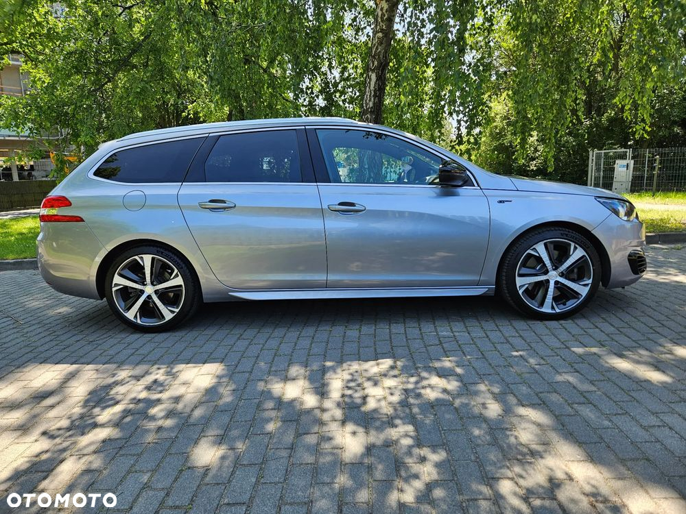 Peugeot 308 1.6 e-THP GT S&S - 15