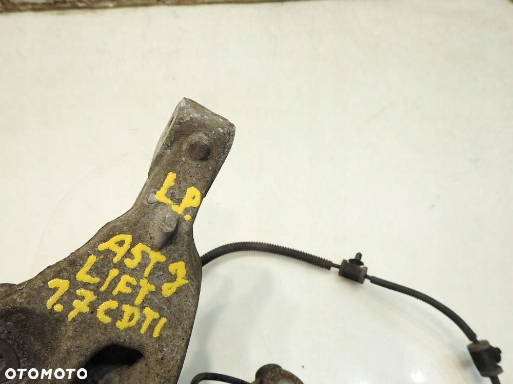 PIASTA ZWROTNICA LEWY PRZÓD OPEL ASTRA J LIFT 1.7 CDTI 13319480 13319482 - 2