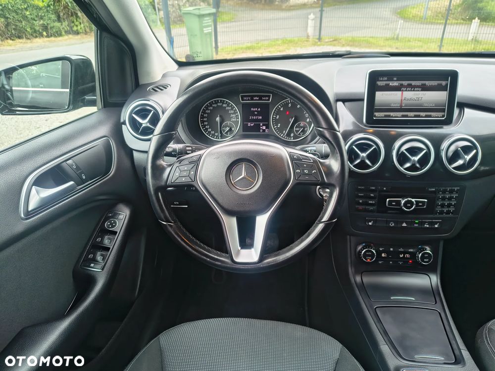 Mercedes-Benz Klasa B 200 7G-DCT Edition - 16