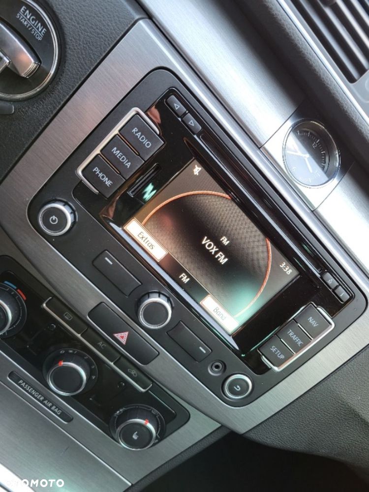 Volkswagen Passat - 34