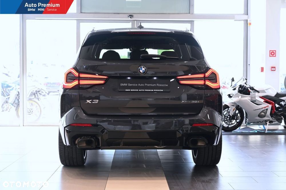 BMW X3 xDrive30i mHEV - 17