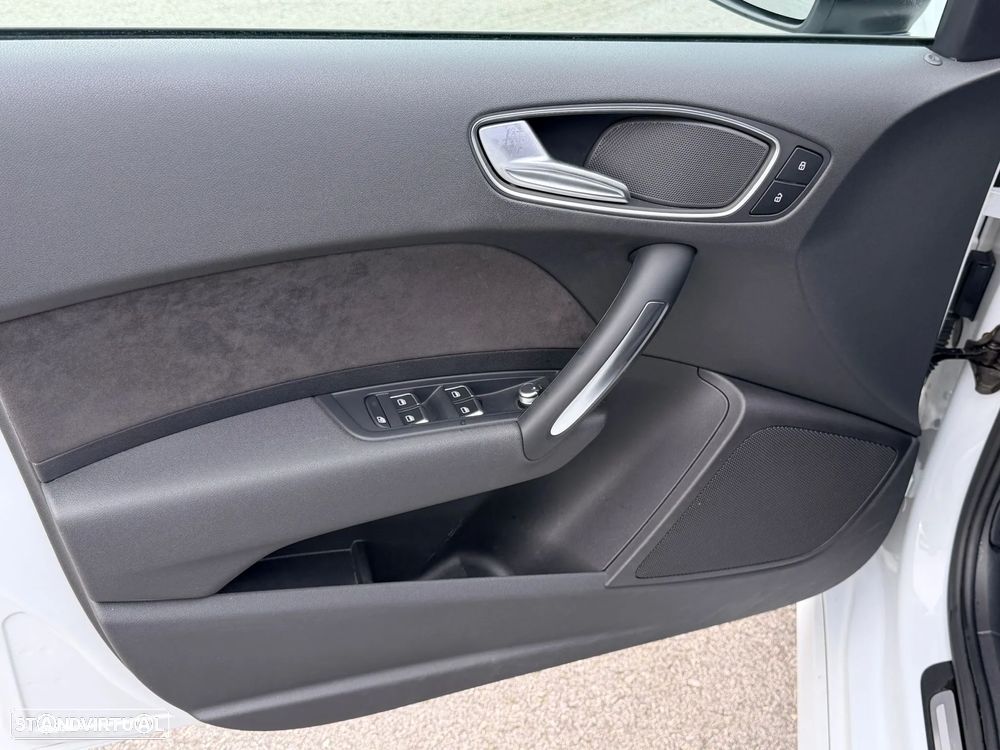 Audi A1 1.6 TDI S-line - 16