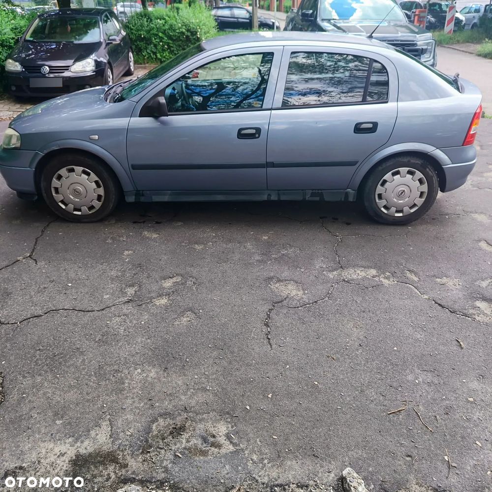Opel Astra 1.4 - 7