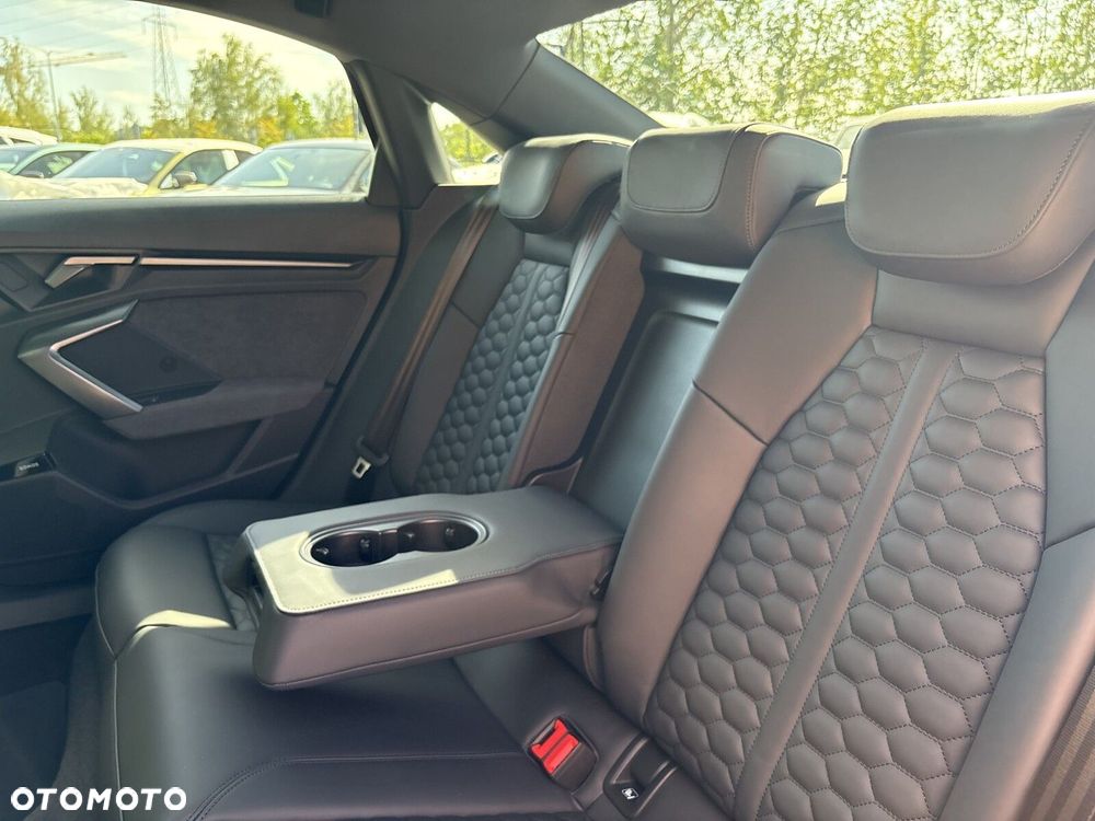 Audi RS3 Limousine - 17