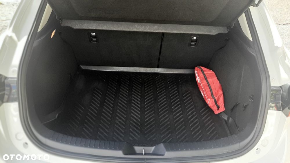 Mazda 3 SKYACTIV-G 120 NAKAMA - 9