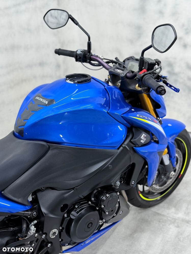 Suzuki GSX 1000 - 17