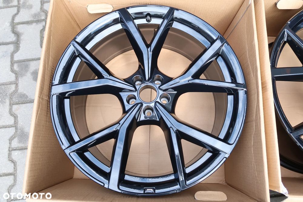 Oryginalne felgi VW touareg R-Line 22'' - 4