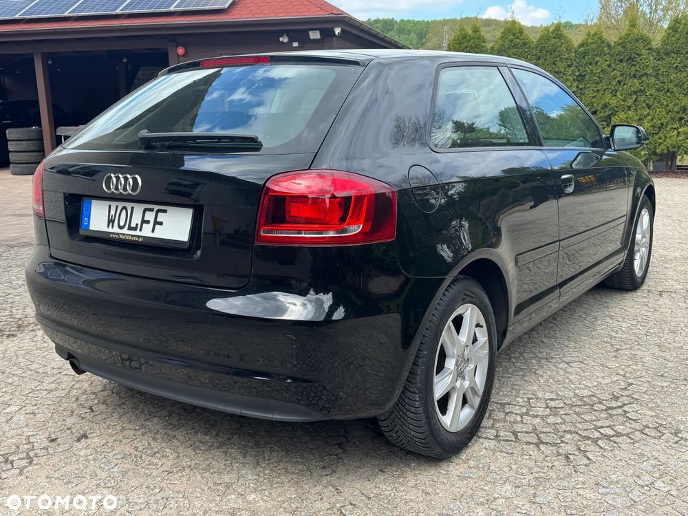 Audi A3 3-drzwiowe 1.6 Attraction - 4