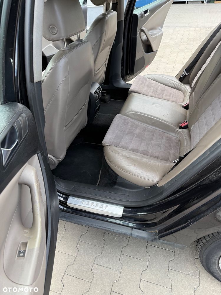 Volkswagen Passat 2.0 TDI Highline - 17