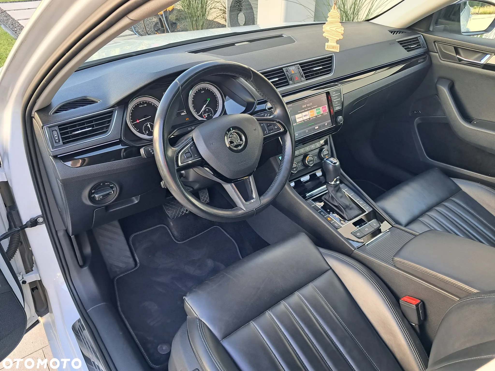 Skoda Superb 2.0 TDI L&K DSG - 8