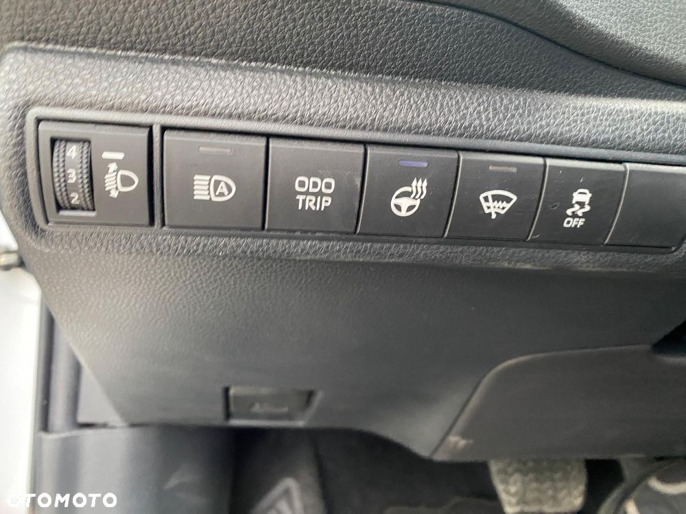 Toyota Corolla 1.8 Hybrid GPF Executive - 10
