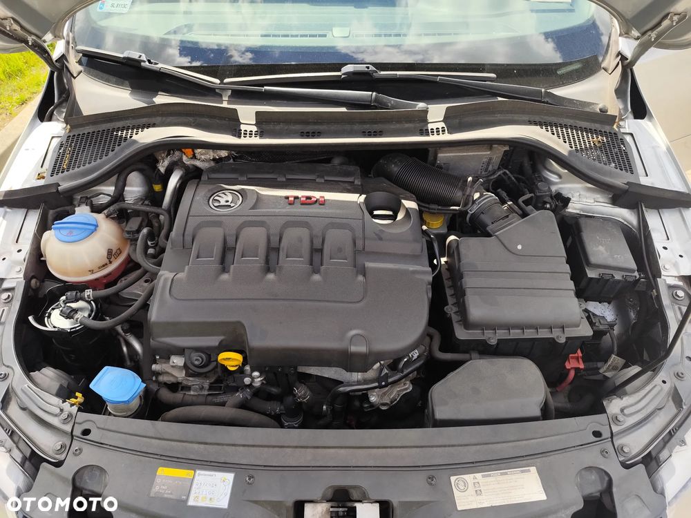 Skoda RAPID 1.6 TDI DPF Ambition - 4