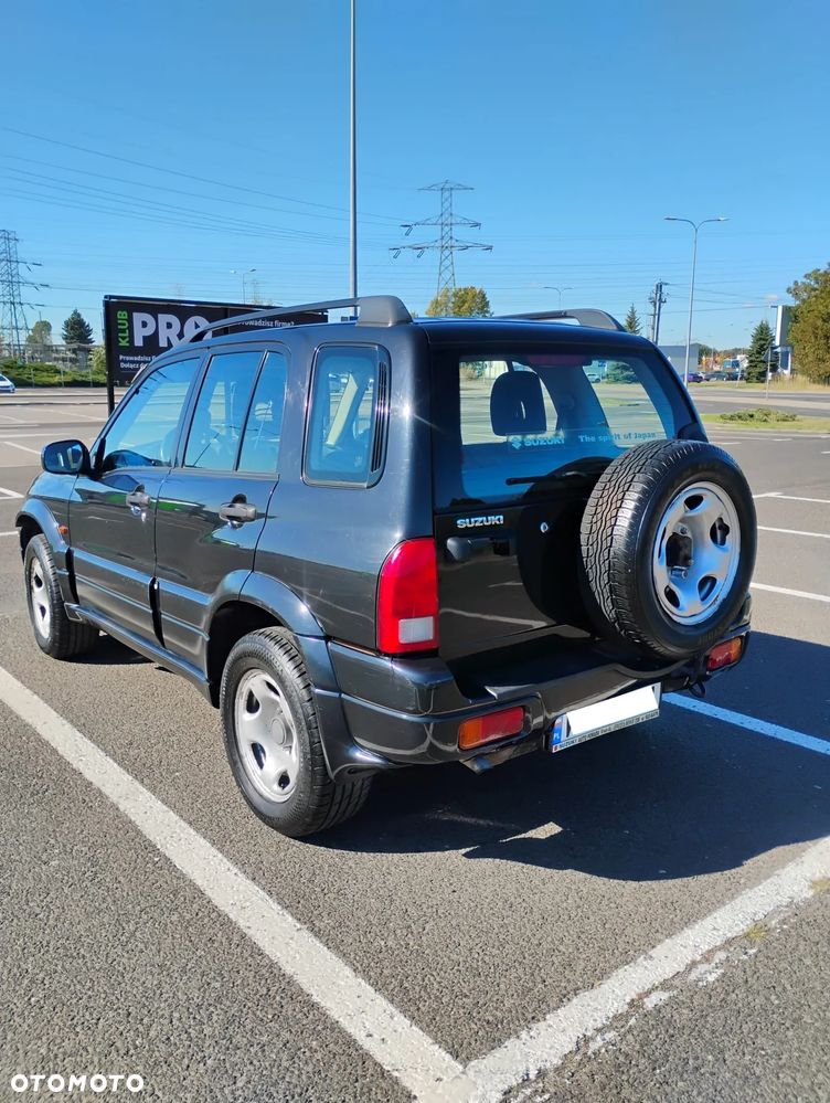 Suzuki Grand Vitara 2.0 - 6