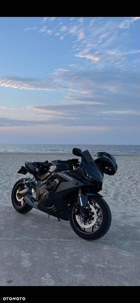 Honda CBR - 3