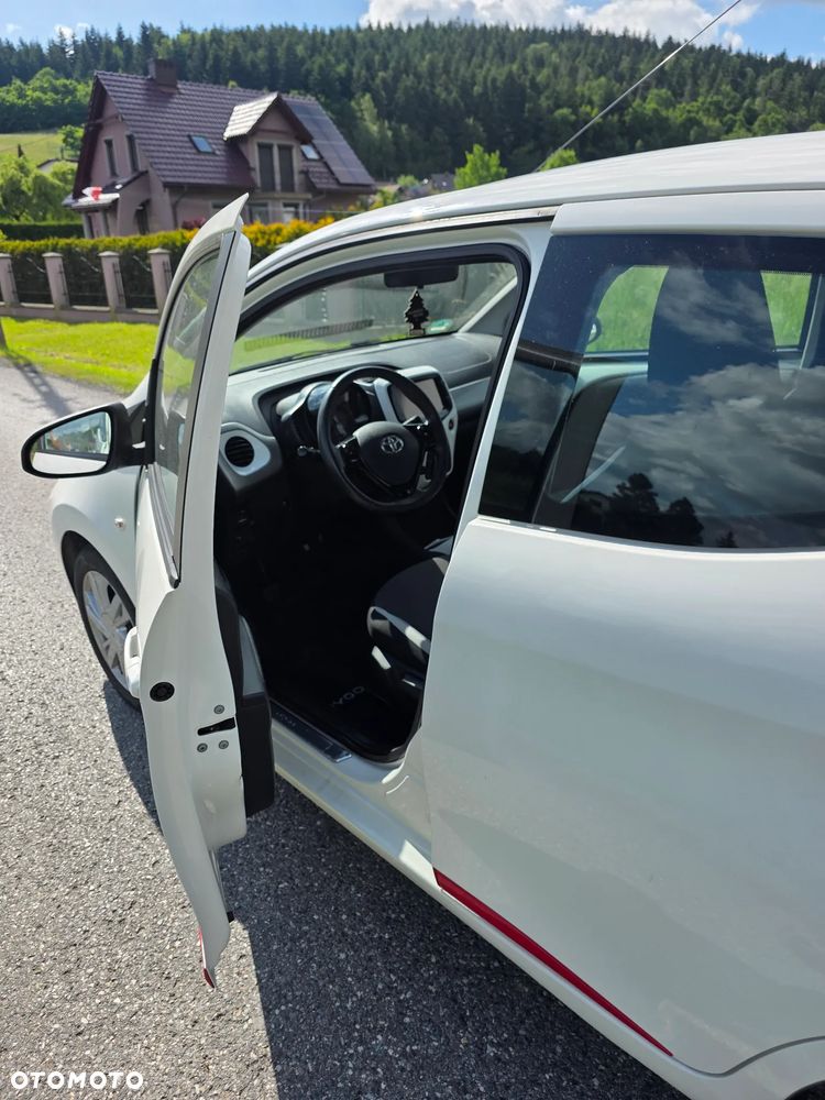 Toyota Aygo x-play Eco - 11