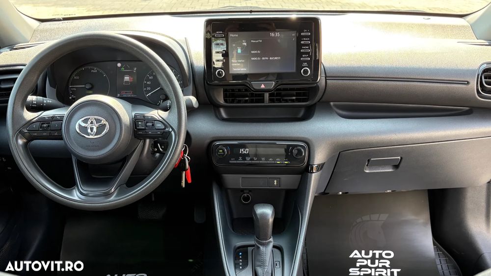 Toyota Yaris 1.5 VVT-i HSD Active - 13