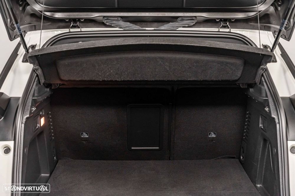 Peugeot 3008 1.6 Hybrid Allure Pack e-EAT8 - 26