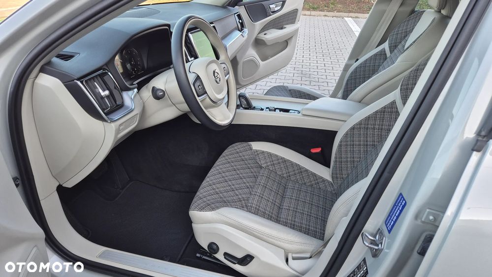 Volvo V60 B4 D Geartronic Momentum Pro - 8