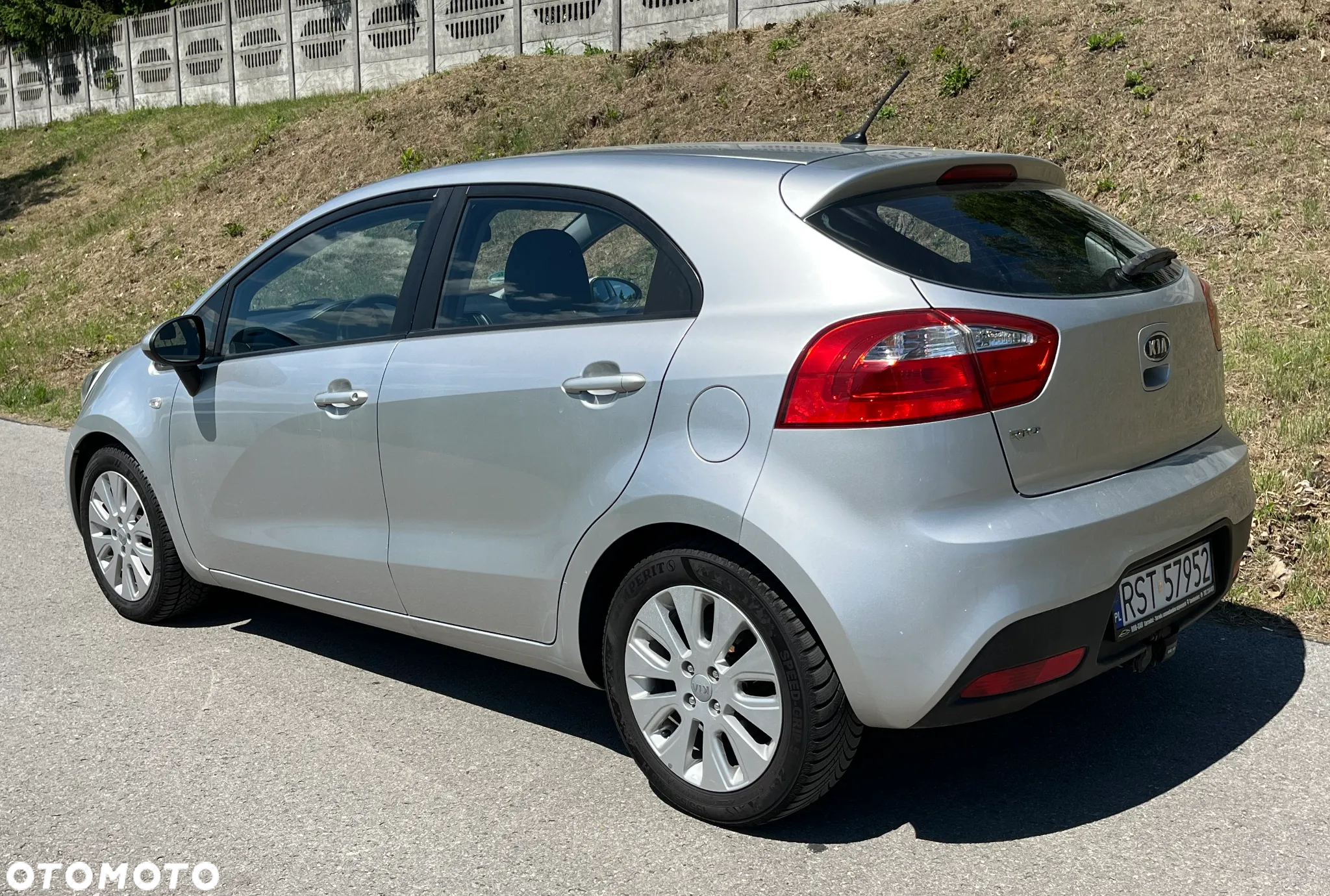 Kia Rio - 3