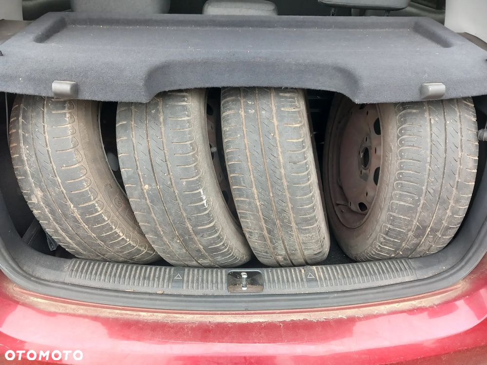 Skoda Fabia 1.2 HTP Classic - 17