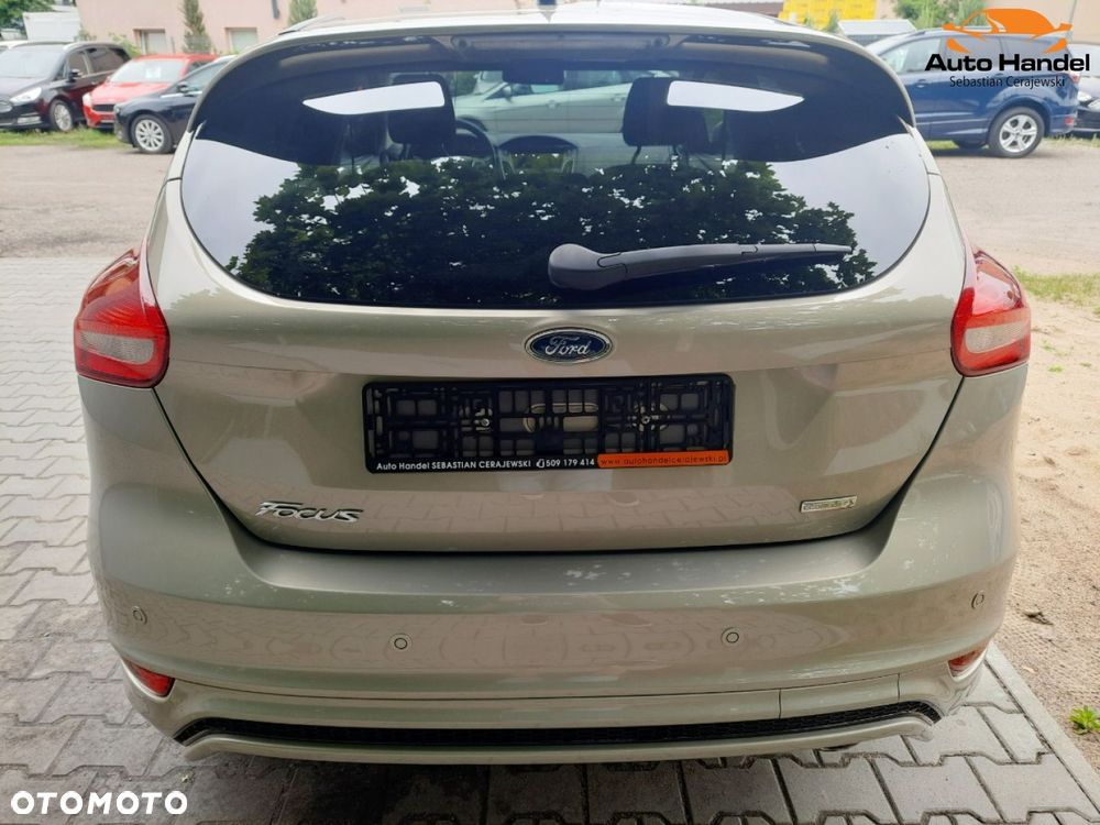 Ford Focus - 10