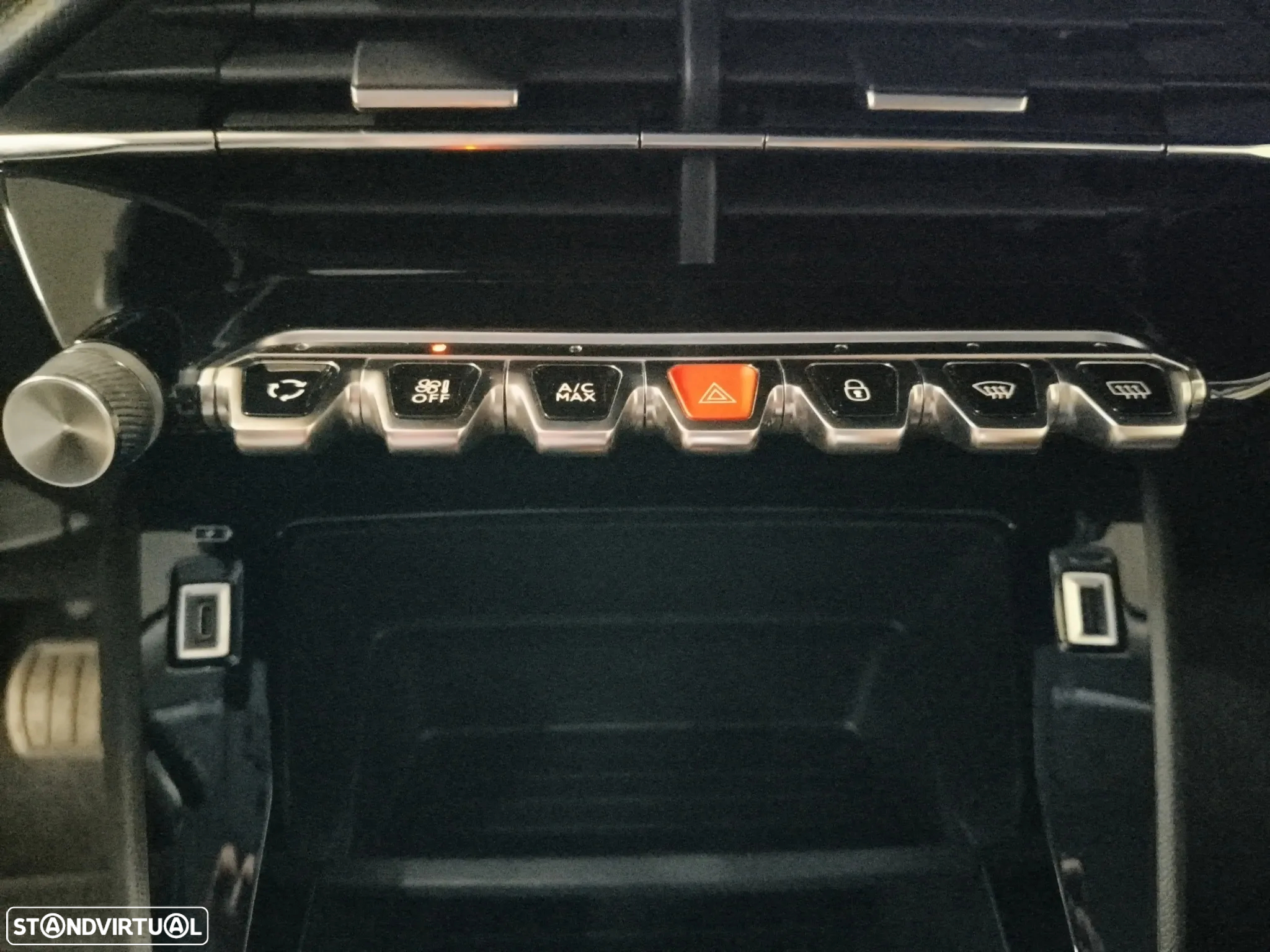 Peugeot 2008 1.2 PureTech Active Pack EAT8 - 23