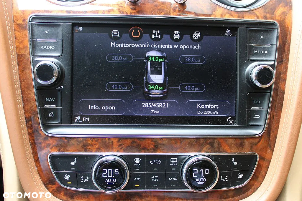 Bentley Bentayga W12 - 32
