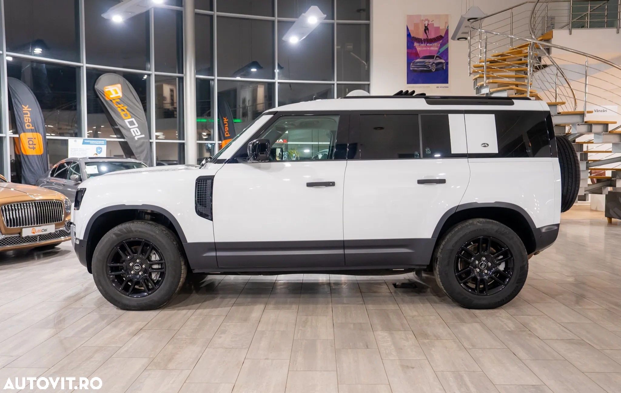 Land Rover Defender 110 3.0D 300 MHEV Hard Top SE - 11