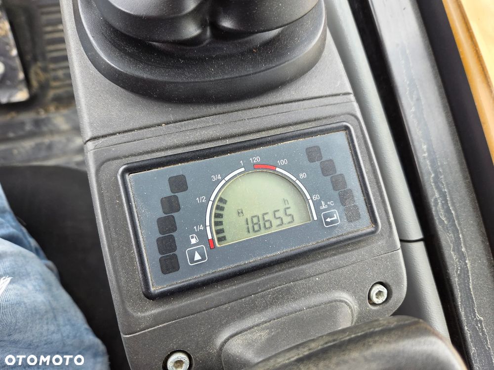 Caterpillar 302.7 CR - 10