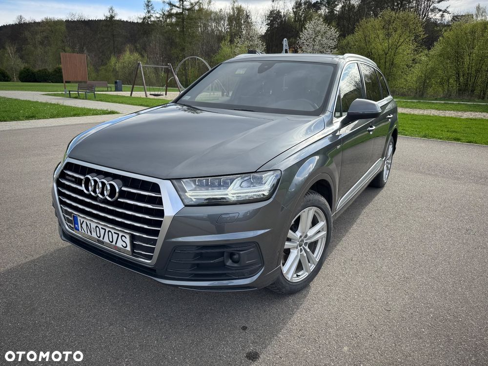 Audi Q7 - 1
