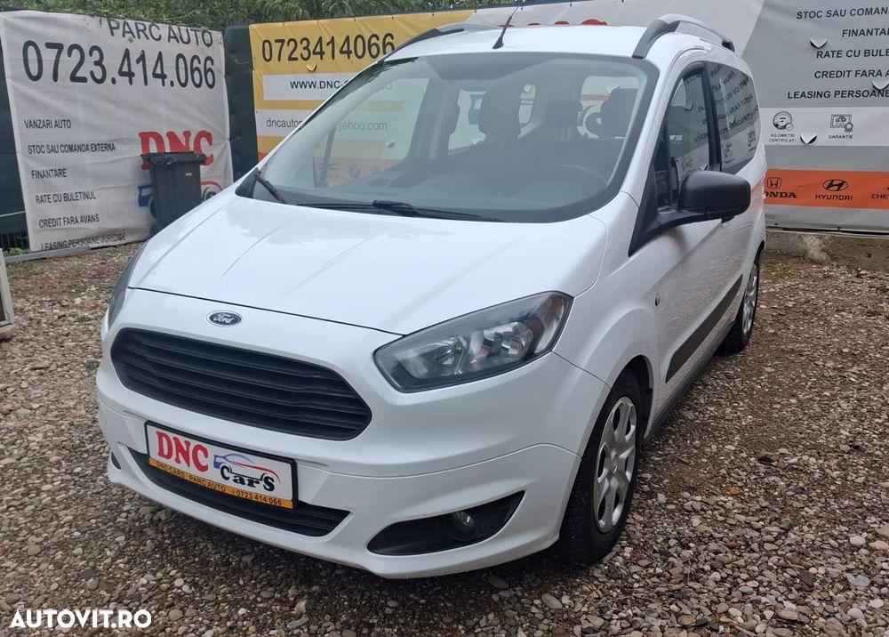 Ford Tourneo Courier 1.5 TDCi S&S Ambiente - 2