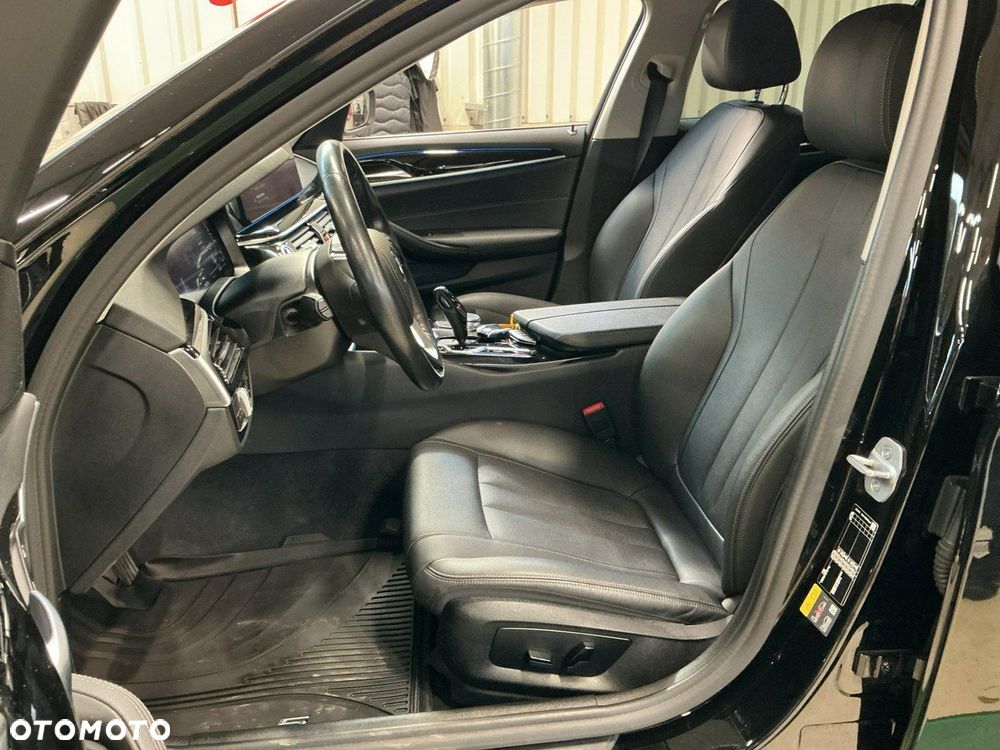 BMW Seria 5 530e Luxury Line - 7