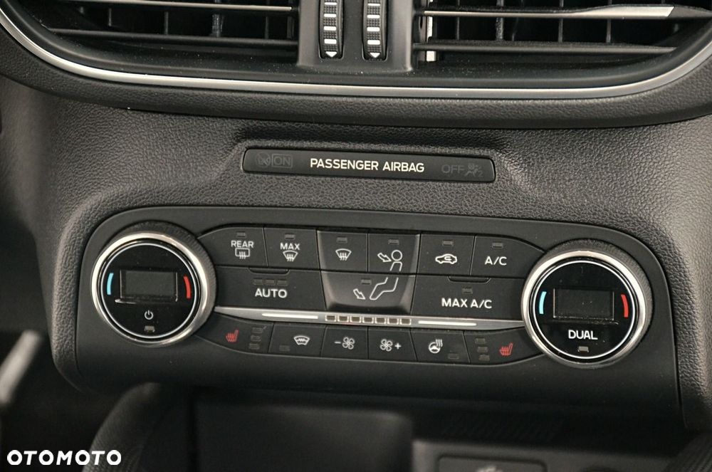 Ford Focus - 23