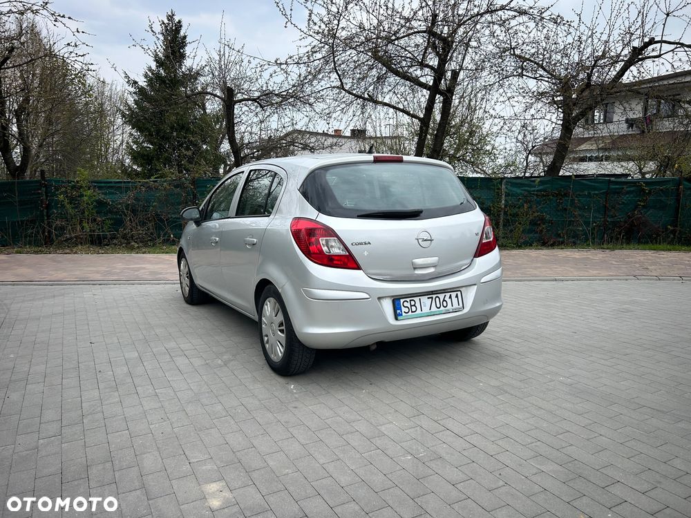 Opel Corsa 1.2 16V Cosmo - 25
