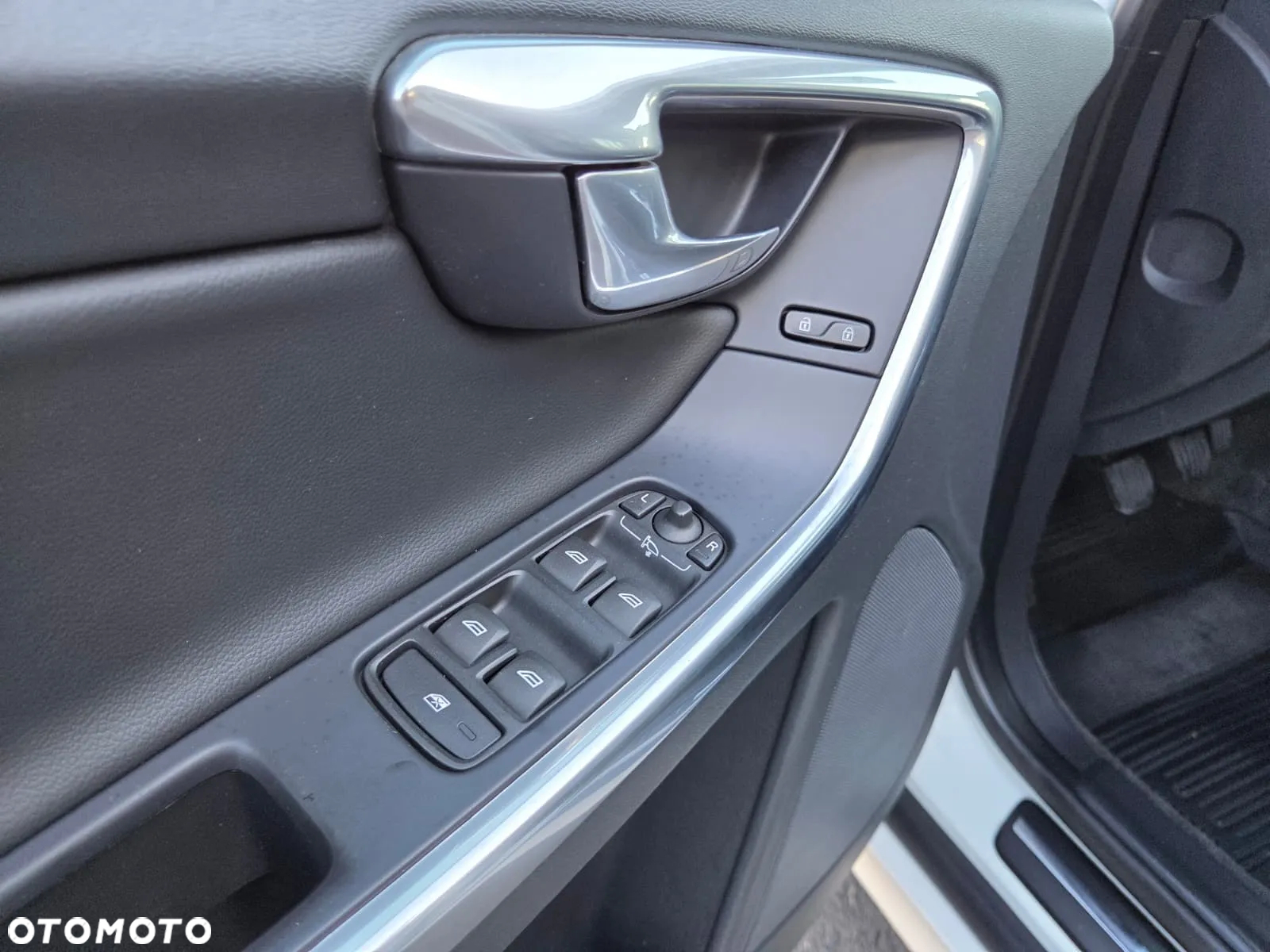 Volvo XC 60 D4 Drive-E Summum - 18