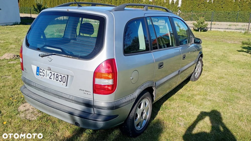 Opel Zafira 1.8 16V Comfort - 5