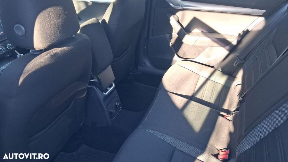 Skoda Octavia 2.0 TDI ELEGANCE - 4