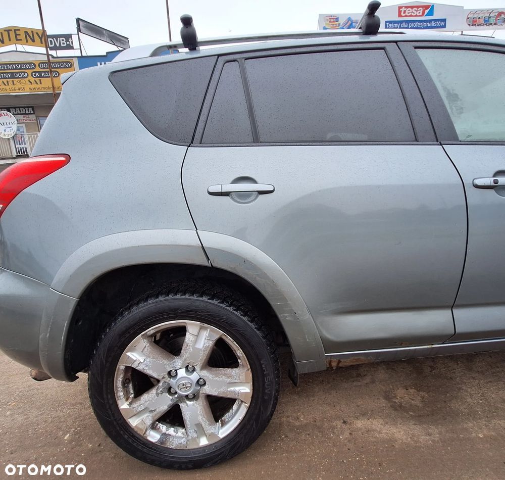 Toyota RAV4 - 9
