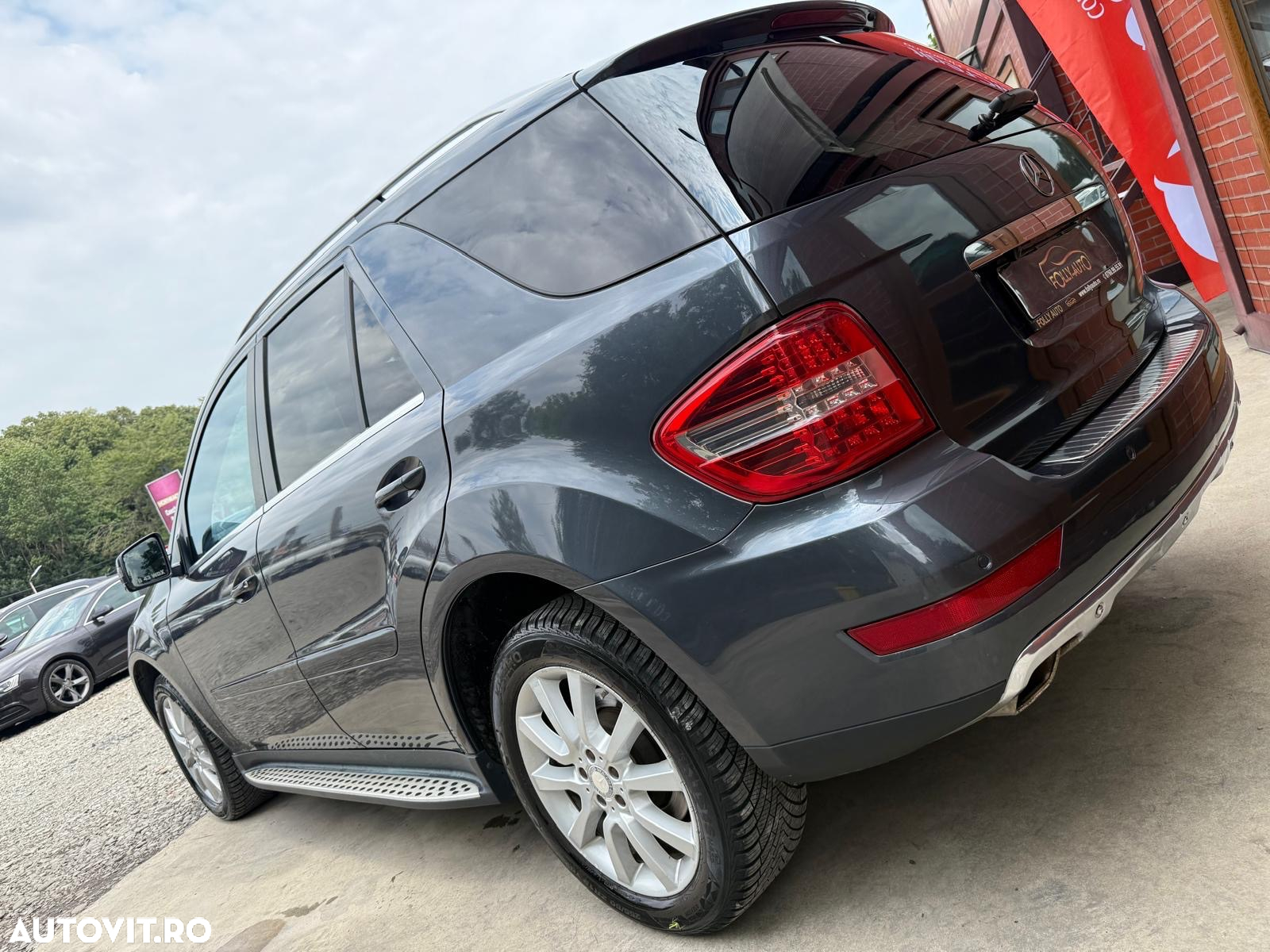 Mercedes-Benz ML 300 CDI 4Matic 7G-TRONIC DPF BlueEFFICIENCY Grand Edition - 3