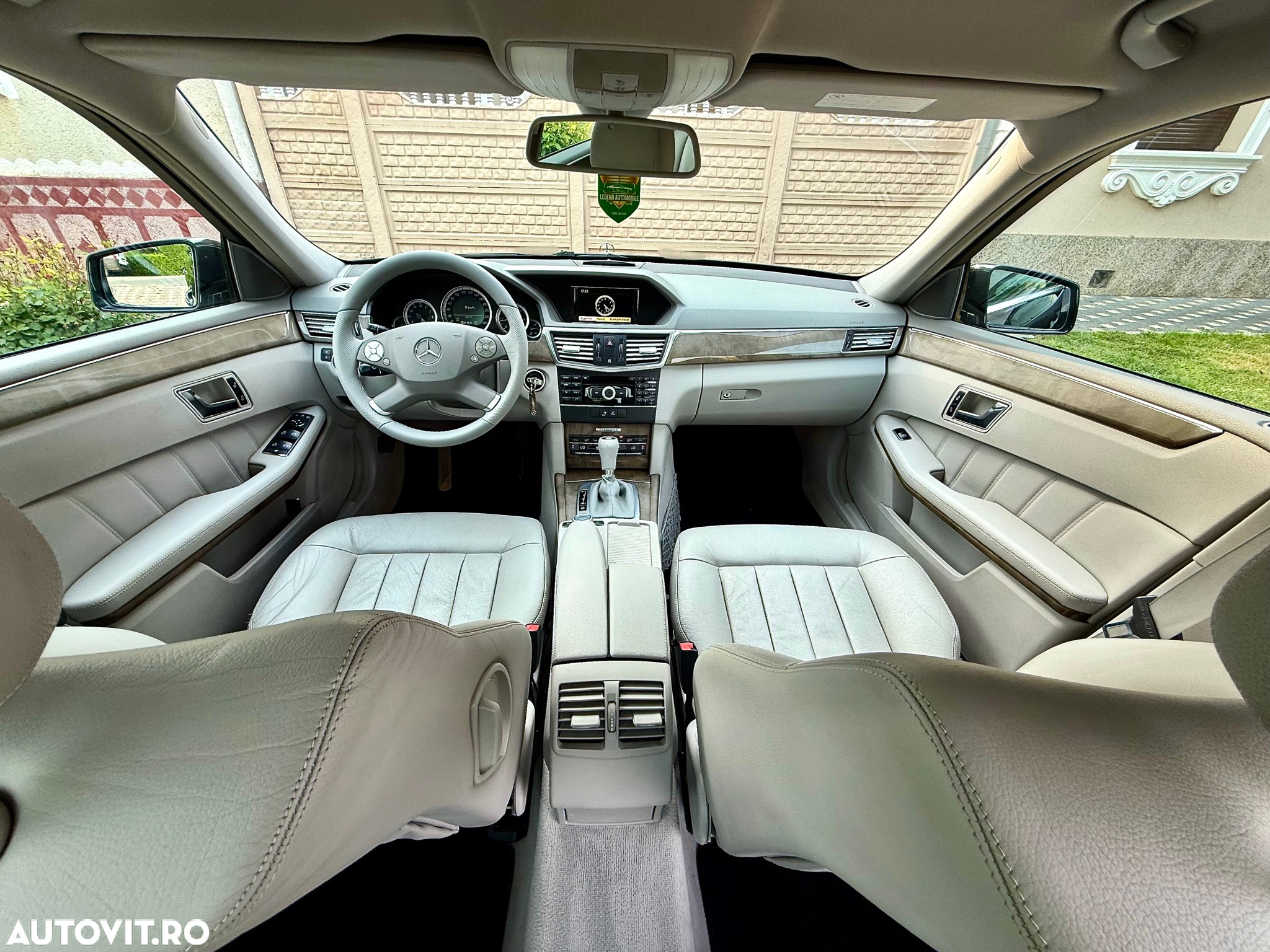 Mercedes-Benz E 220 Blue TEC BlueEFFICIENCY Edition - 5