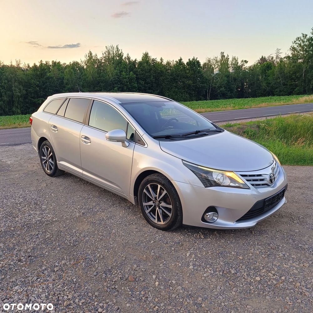 Toyota Avensis 2.0 D-4D Comfort - 4